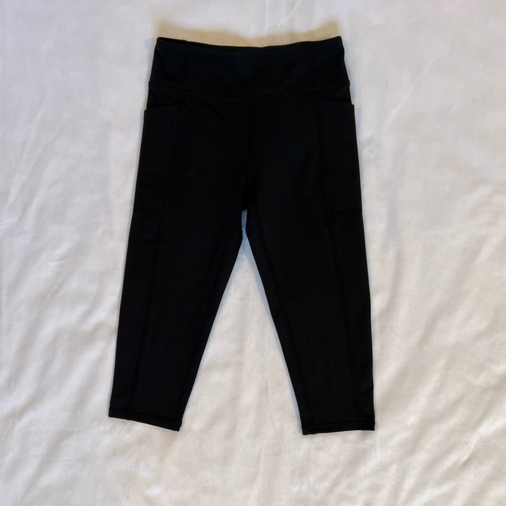 Zella Girls stash pocket capri leggings